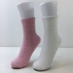 Your Missing Sock Womens Fuzzy Crew Socks 2 Pack Fluffy Pink White
